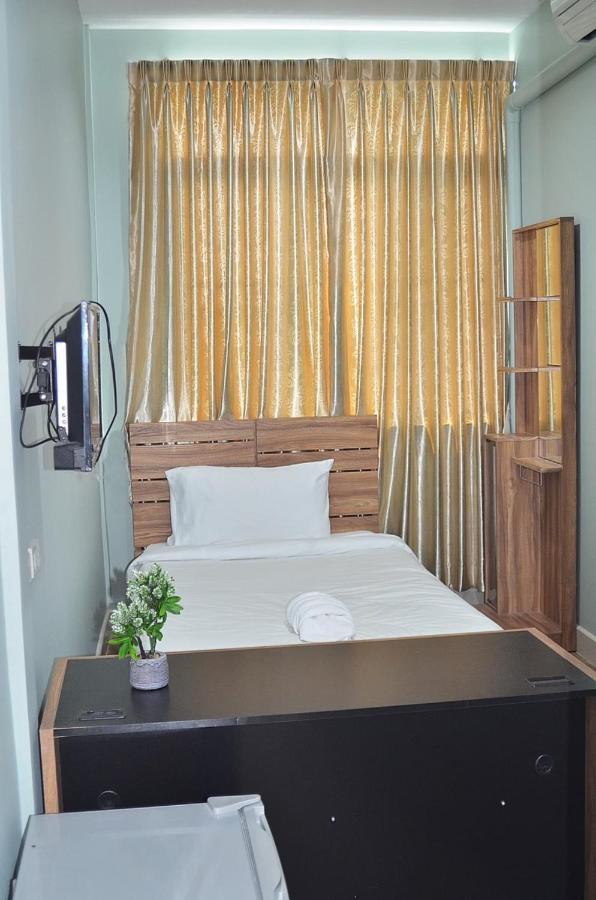 Baanpin Hotel & Cafe Μπανγκόκ Εξωτερικό φωτογραφία
