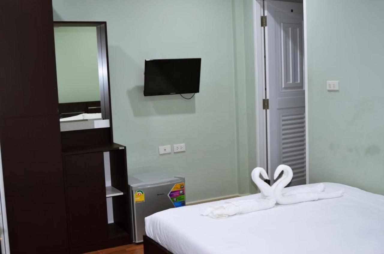 Baanpin Hotel & Cafe Μπανγκόκ Εξωτερικό φωτογραφία