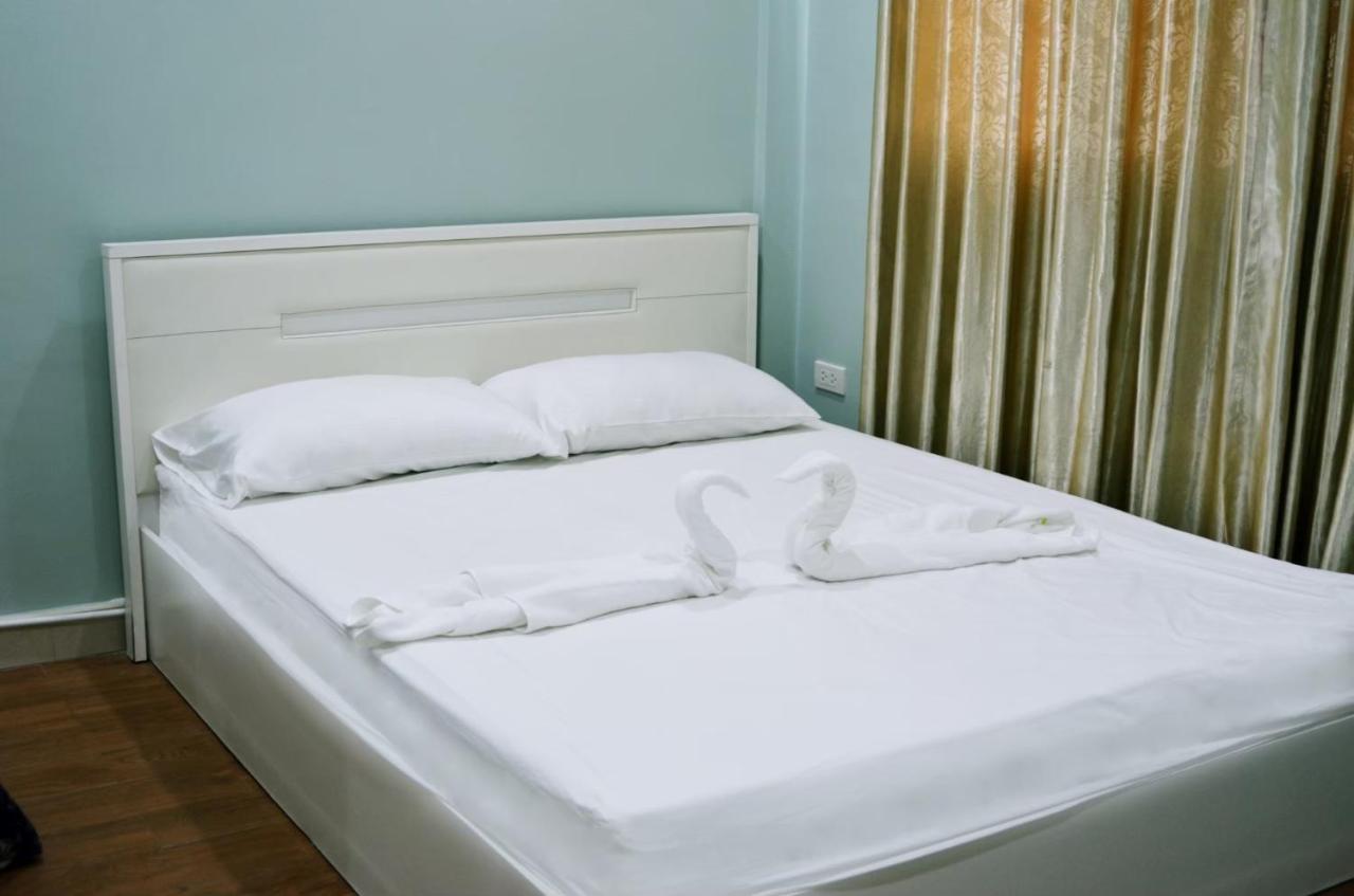 Baanpin Hotel & Cafe Μπανγκόκ Εξωτερικό φωτογραφία